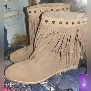 Michael Kors 6 1/2 Suede, Fringe Booties